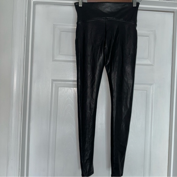 NWT SPANX Faux Leather Leggings M Black - Picture 6 of 7